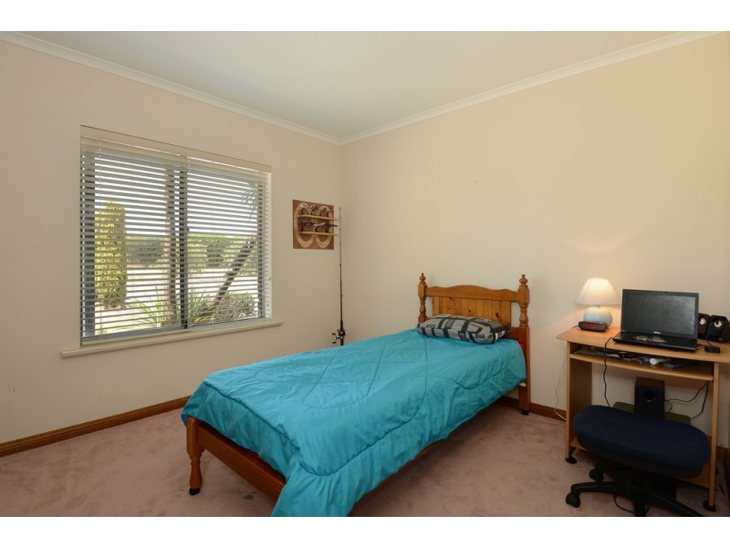 33 Dundalk Avenue, Mccracken SA 5211