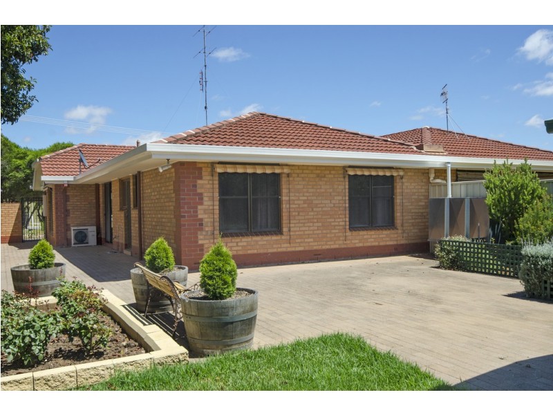 33 Ives Crescent, Mccracken SA 5211