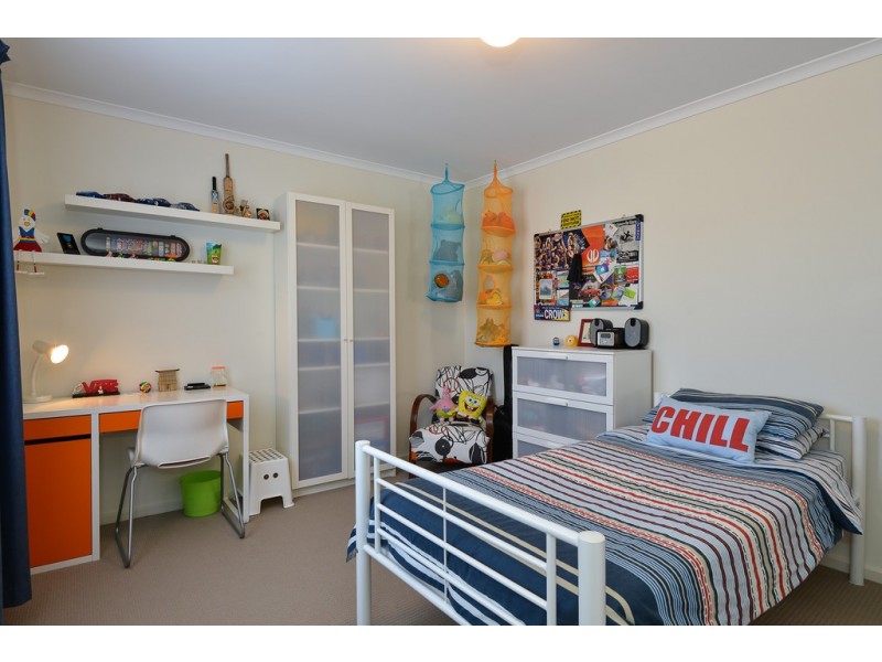 5 The Drive, Mccracken SA 5211