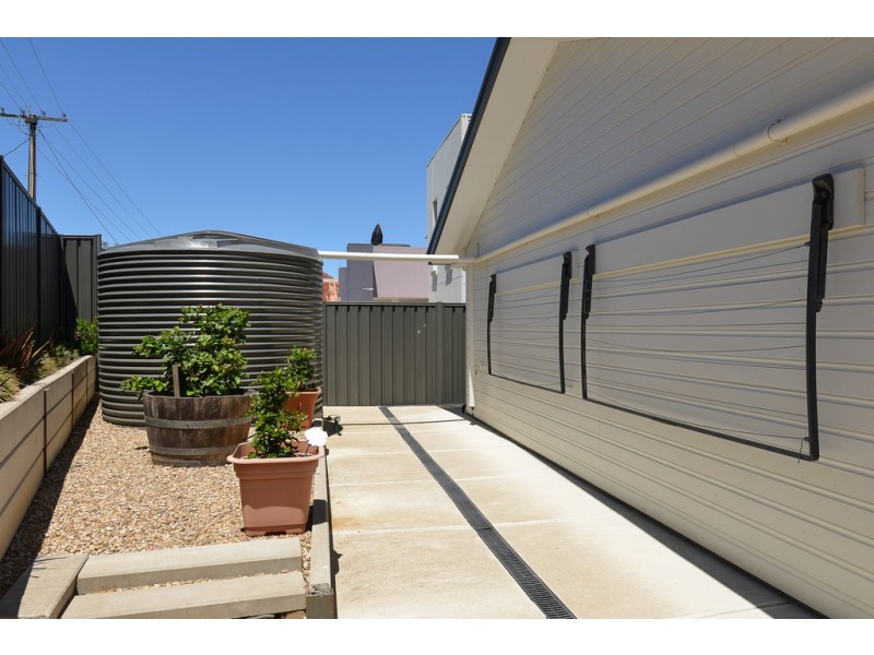 5 The Drive, Mccracken SA 5211