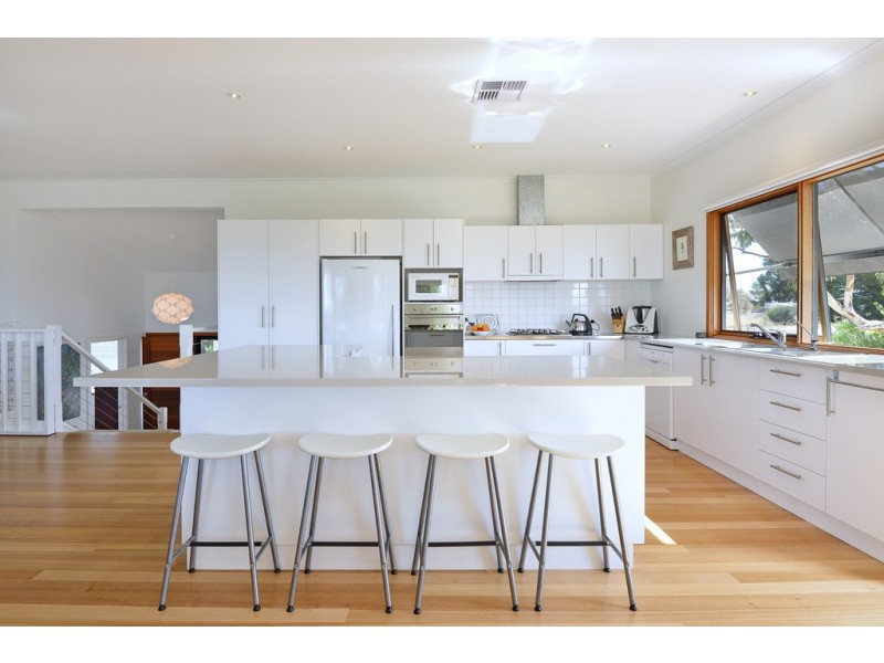 24 Warland Avenue, Victor Harbor SA 5211