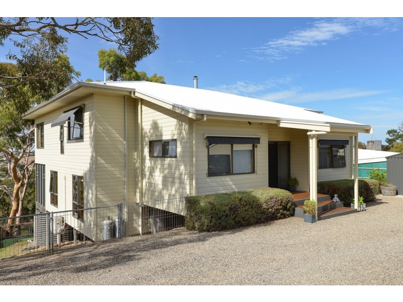 24 Warland Avenue, Victor Harbor SA 5211