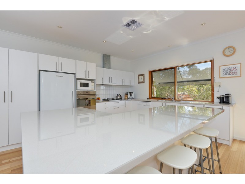 24 Warland Avenue, Victor Harbor SA 5211