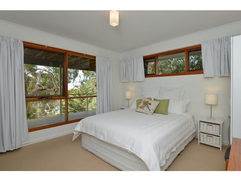 24 Warland Avenue, Victor Harbor SA 5211