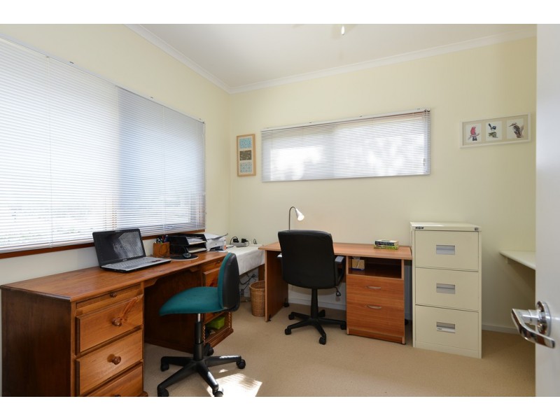 24 Warland Avenue, Victor Harbor SA 5211