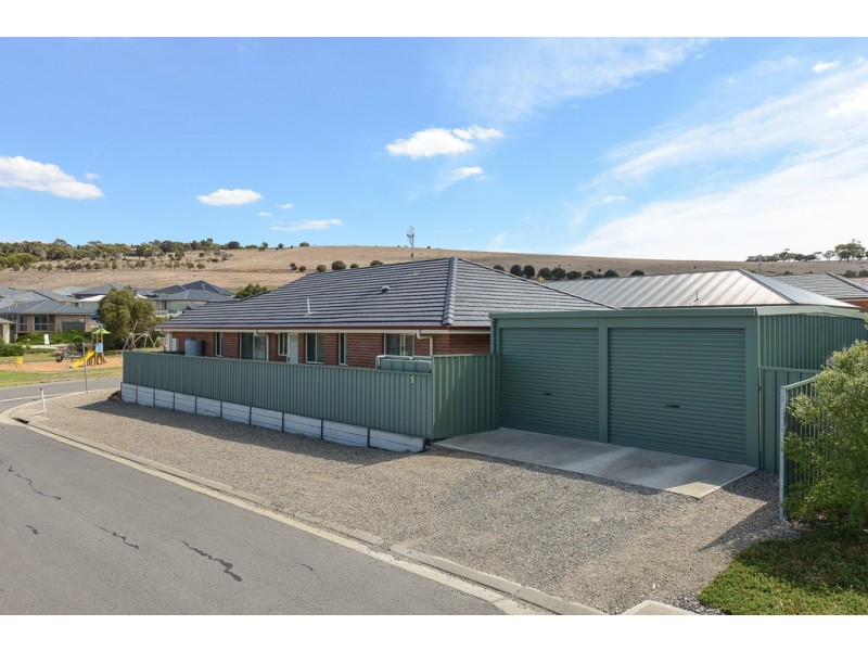 1 Wishart Crescent, Encounter Bay SA 5211