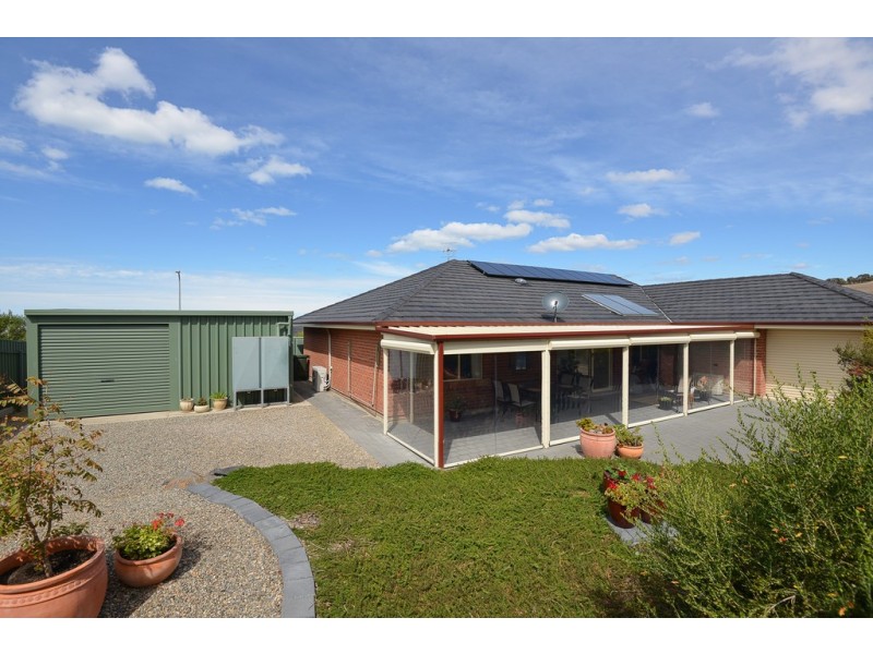 1 Wishart Crescent, Encounter Bay SA 5211