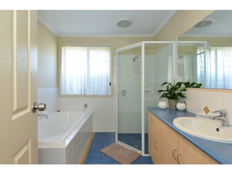 13 Africaine Drive, Mccracken SA 5211