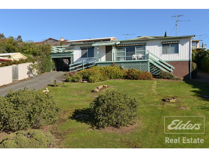 13 Harpoon Avenue, Encounter Bay SA 5211