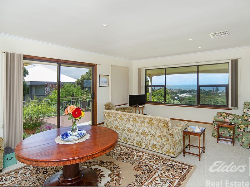 4 Mollien Avenue, Encounter Bay SA 5211