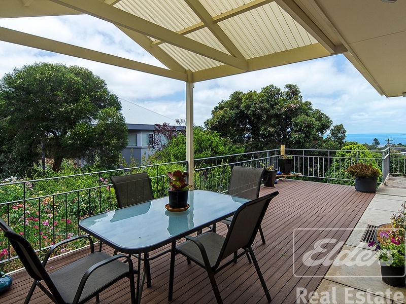 4 Mollien Avenue, Encounter Bay SA 5211