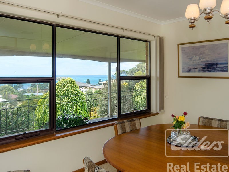 4 Mollien Avenue, Encounter Bay SA 5211