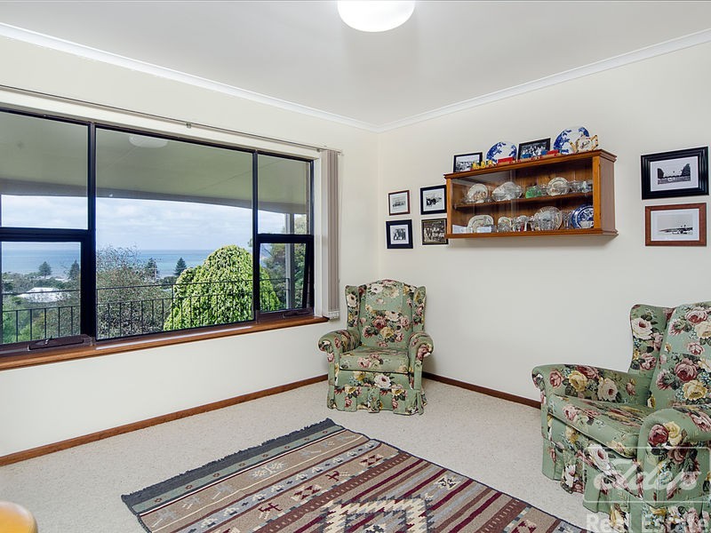4 Mollien Avenue, Encounter Bay SA 5211