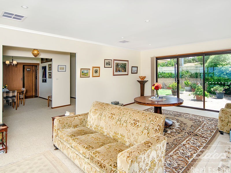 4 Mollien Avenue, Encounter Bay SA 5211
