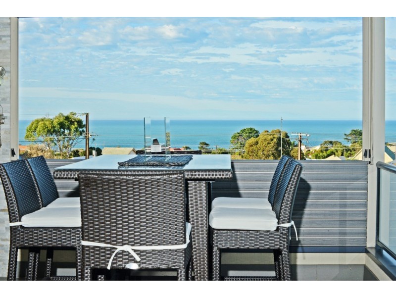 4 Sinclair Street, Hayborough SA 5211