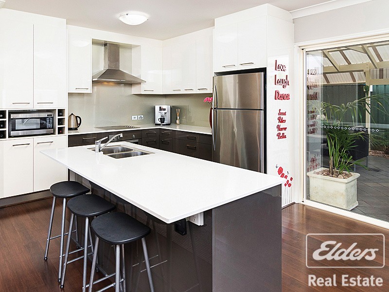 4 ALLEN STREET, Encounter Bay SA 5211
