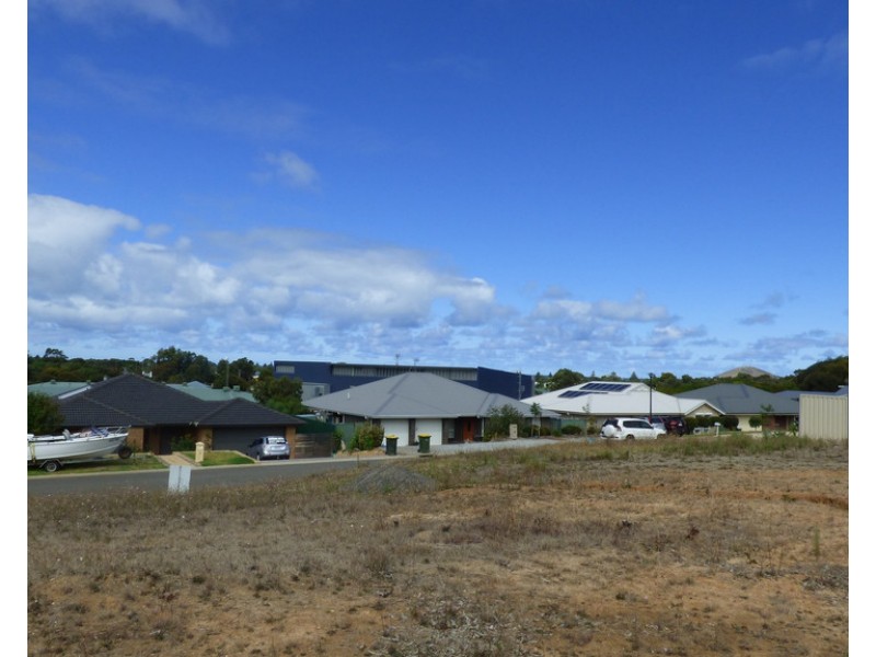 16 Jasmin Drive, Victor Harbor SA 5211