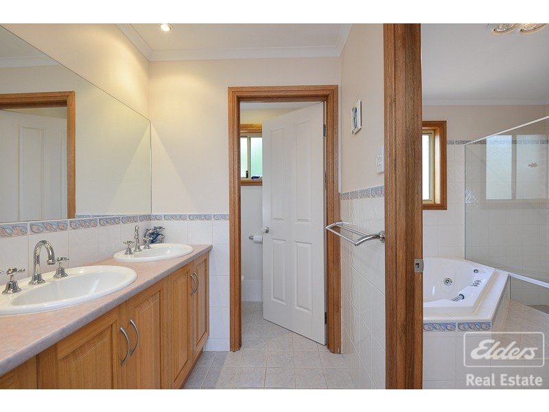 13 Laurie Avenue, Encounter Bay SA 5211