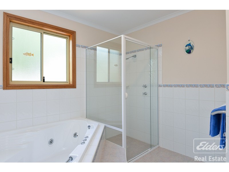 13 Laurie Avenue, Encounter Bay SA 5211
