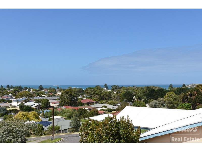 13 Laurie Avenue, Encounter Bay SA 5211