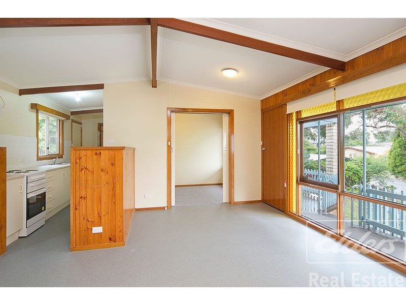 4 Keithalan Avenue, Victor Harbor SA 5211