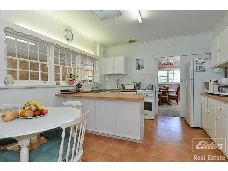 30 The Parkway, Victor Harbor SA 5211