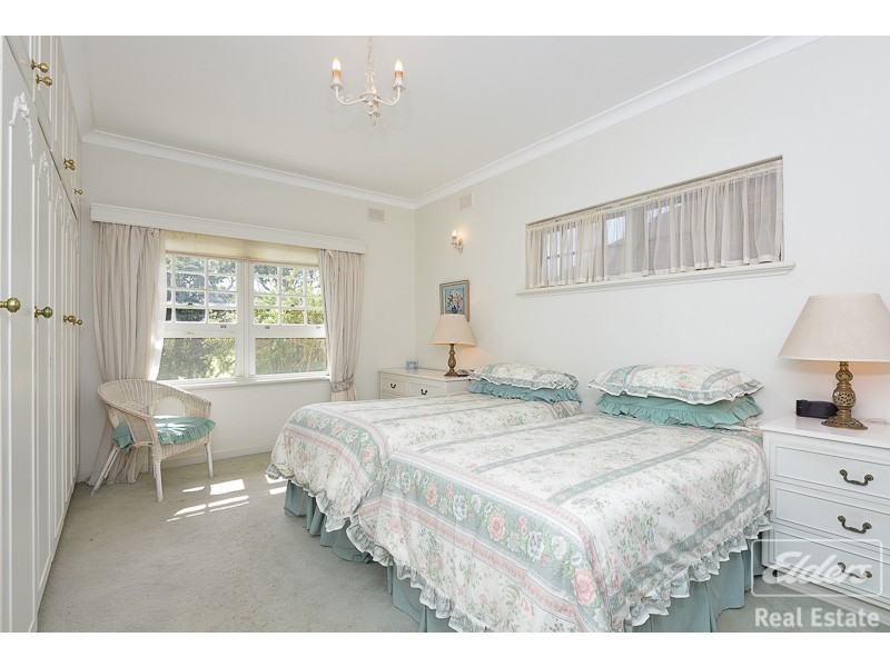 30 The Parkway, Victor Harbor SA 5211