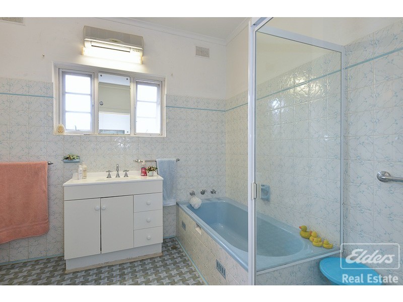 30 The Parkway, Victor Harbor SA 5211