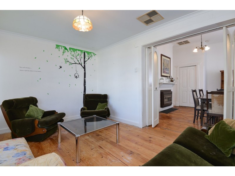 54 Seaview Rd, Victor Harbor SA 5211