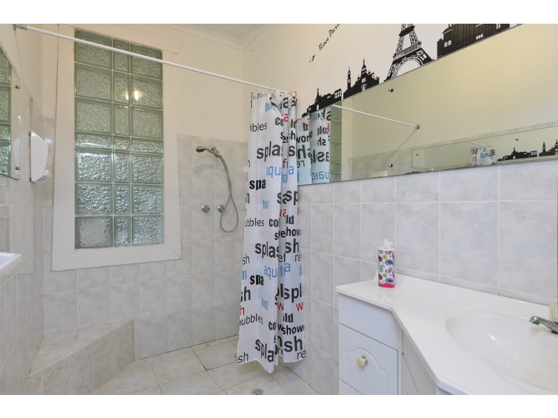 54 Seaview Rd, Victor Harbor SA 5211