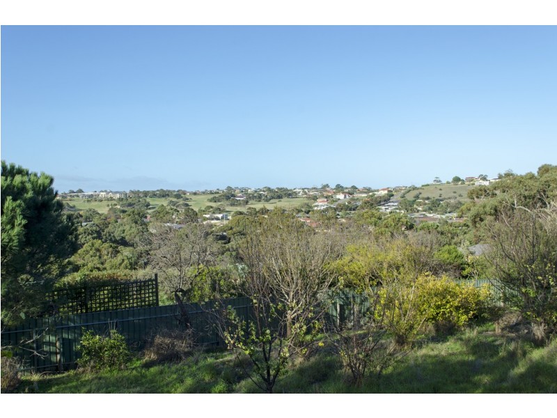 27 Valley View Road, Victor Harbor SA 5211