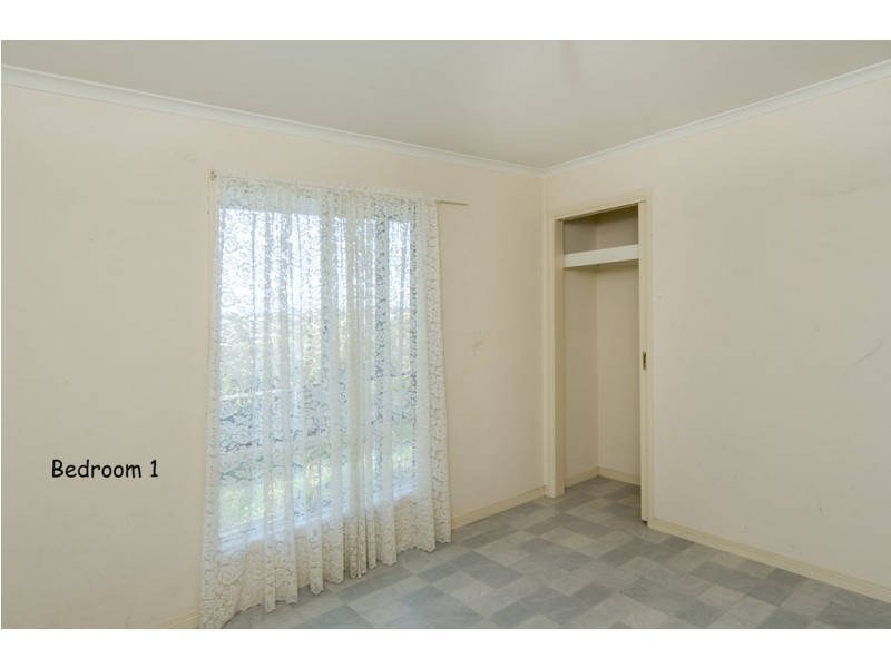 27 Valley View Road, Victor Harbor SA 5211