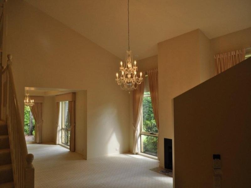 27 Stratford Park Dr, Pomona QLD 4568