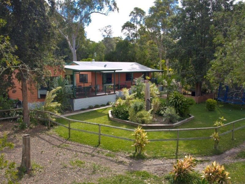 11 Stockwhip Ct, Cooroibah QLD 4565