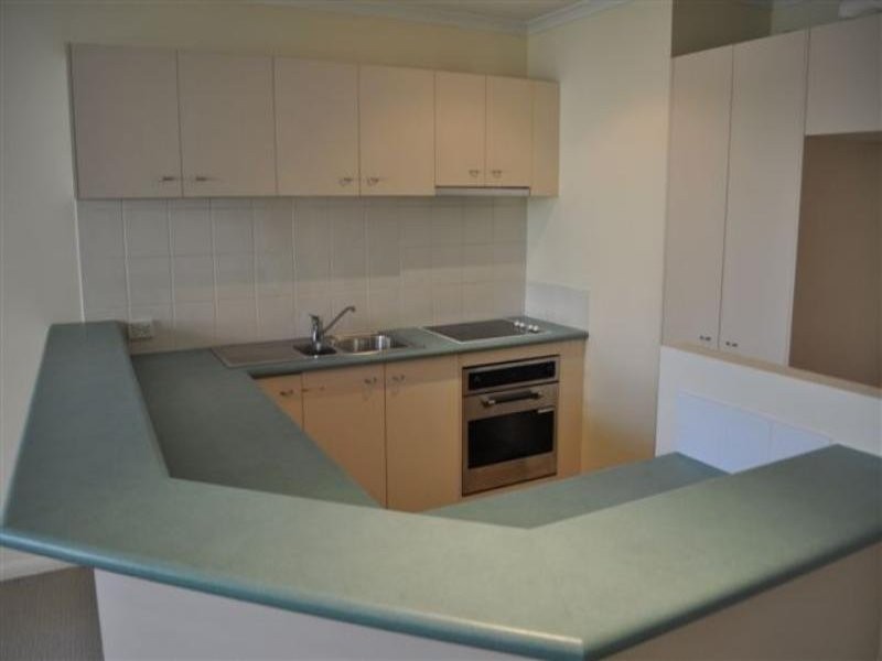 2/18 Lake Weyba Dr, Noosaville QLD 4566