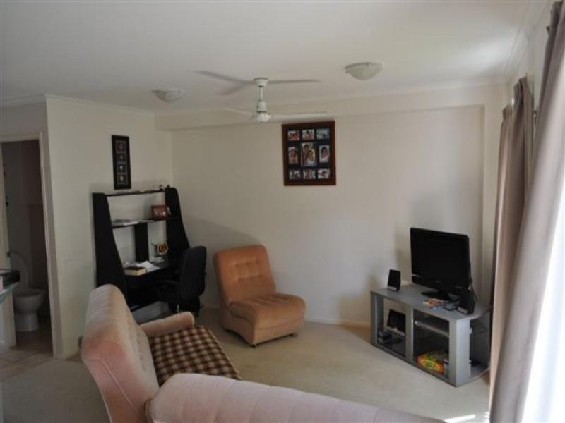 2/18 Lake Weyba Dr, Noosaville QLD 4566