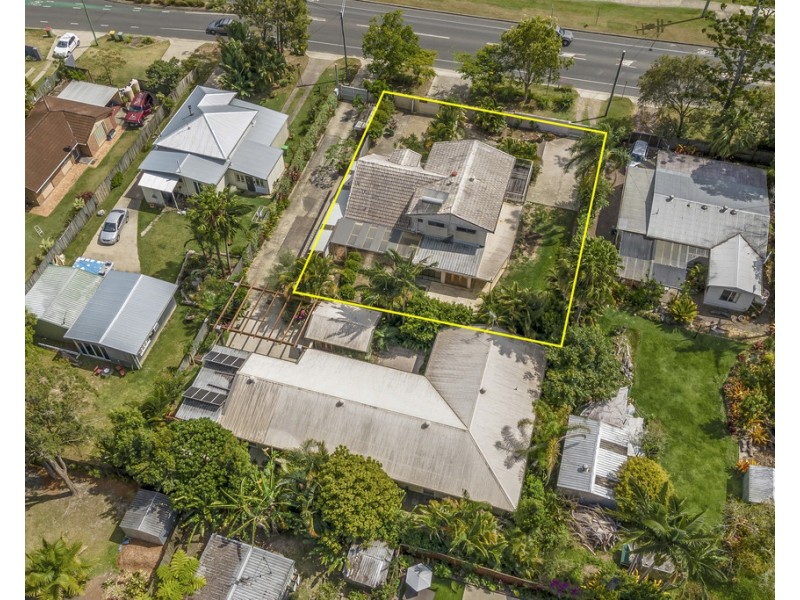 11 Poinciana Ave, Tewantin QLD 4565