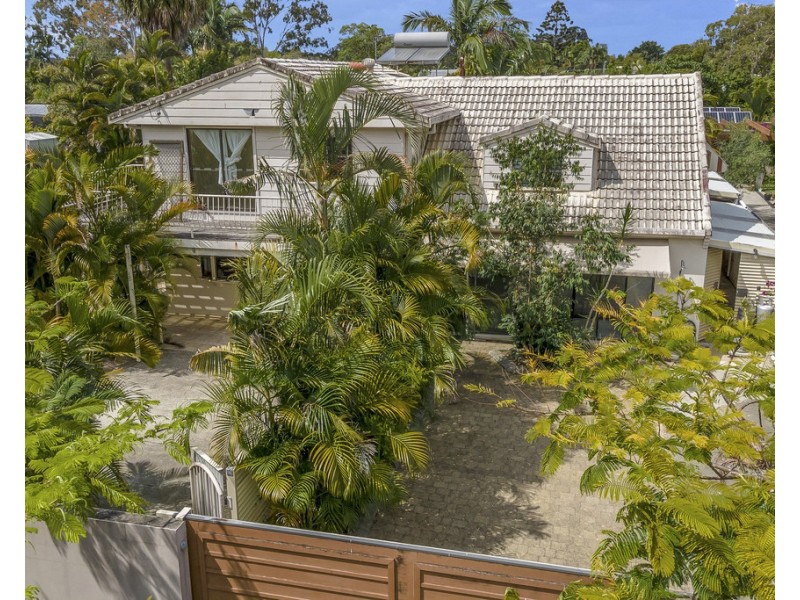 11 Poinciana Ave, Tewantin QLD 4565