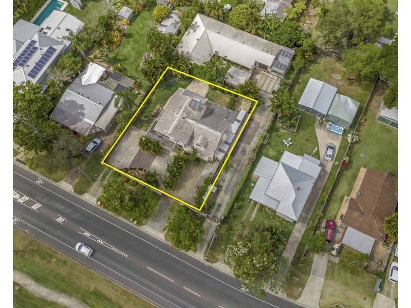 11 Poinciana Ave, Tewantin QLD 4565