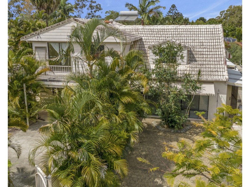 11 Poinciana Ave, Tewantin QLD 4565