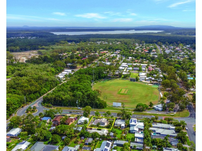 11 Poinciana Ave, Tewantin QLD 4565