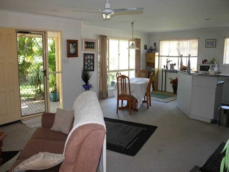 21 Silverdale Ct, Cooroibah QLD 4565