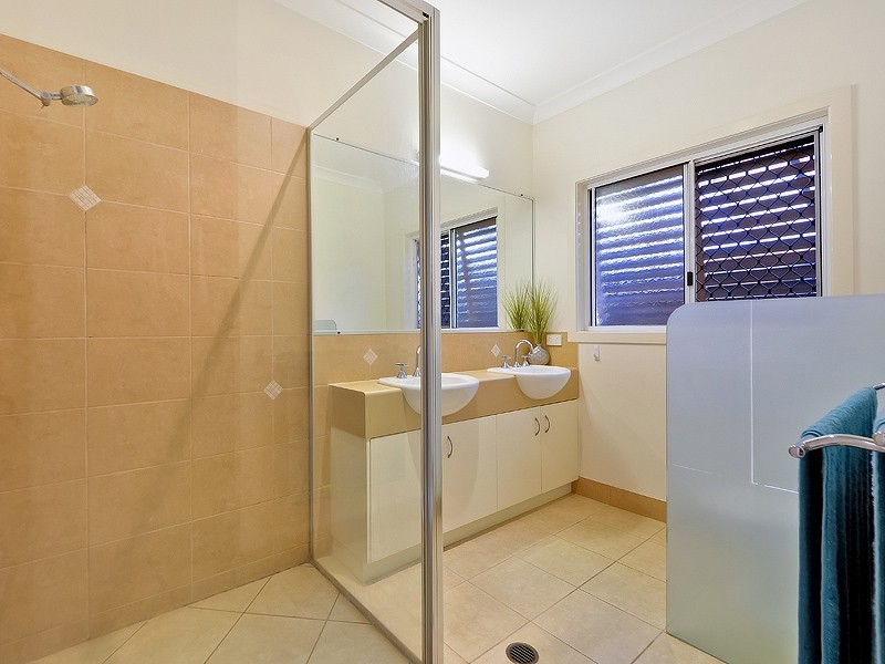 15 Cedarleigh Dr, Tewantin QLD 4565