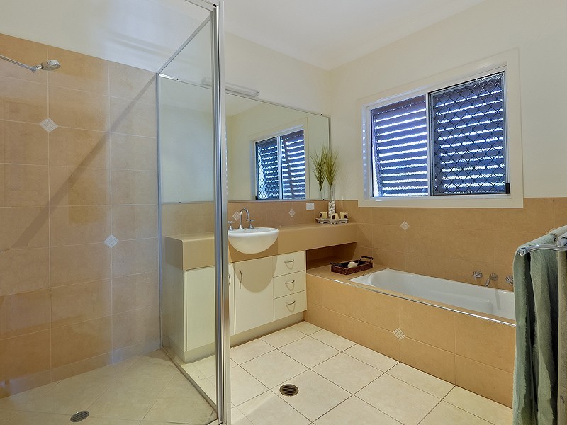 15 Cedarleigh Dr, Tewantin QLD 4565