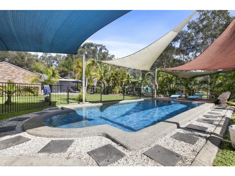 33 Illawarra Drive, Cooroibah QLD 4565