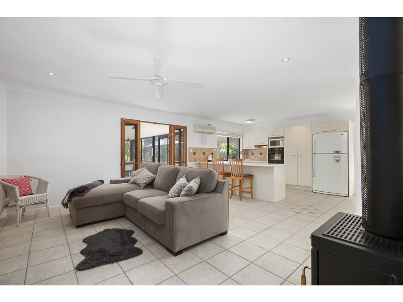 33 Illawarra Drive, Cooroibah QLD 4565