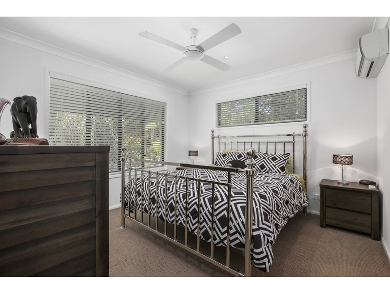 33 Illawarra Drive, Cooroibah QLD 4565