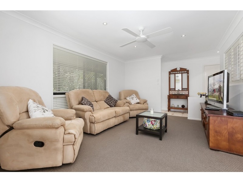 33 Illawarra Drive, Cooroibah QLD 4565