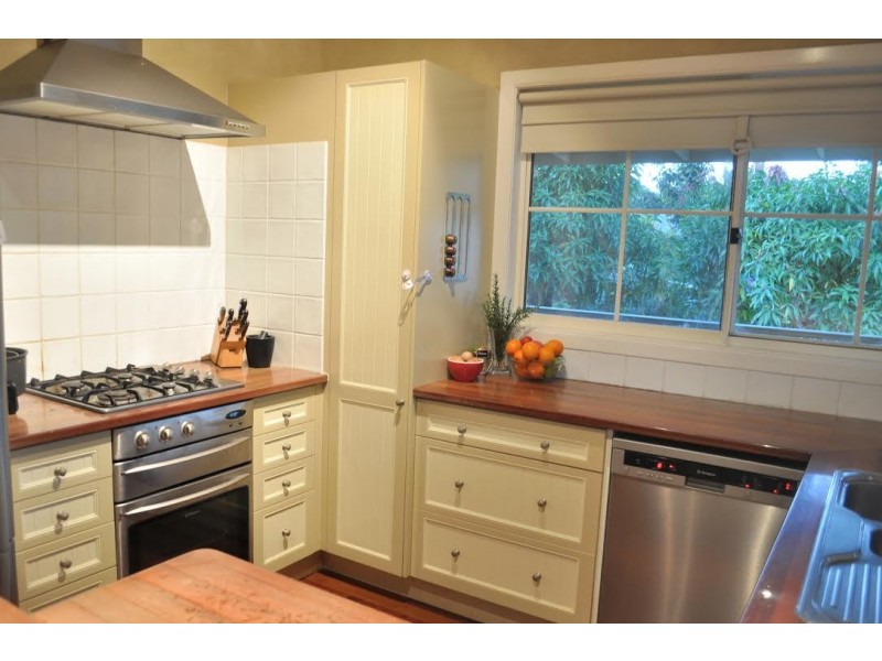 15 Glenridge Dr, Cooroibah QLD 4565