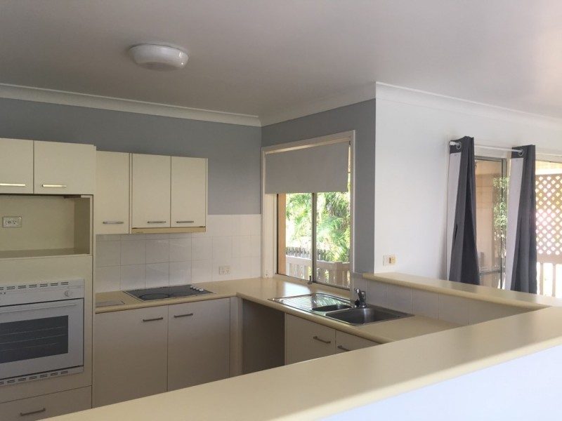 6 Honeyeater Ave, Noosaville QLD 4566